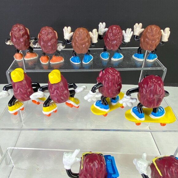 Vintage California Raisins Beach and Sports Figurines Mixed Lot of 16 - Picture 7 of 10